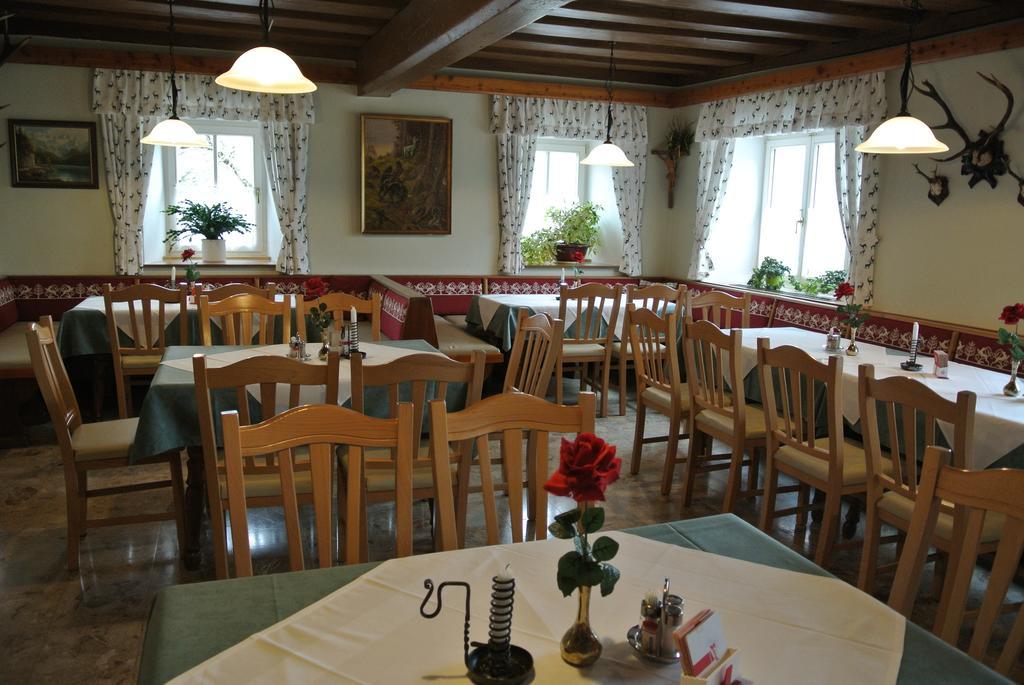 Kirchenwirt Gosau Hotel Exterior photo